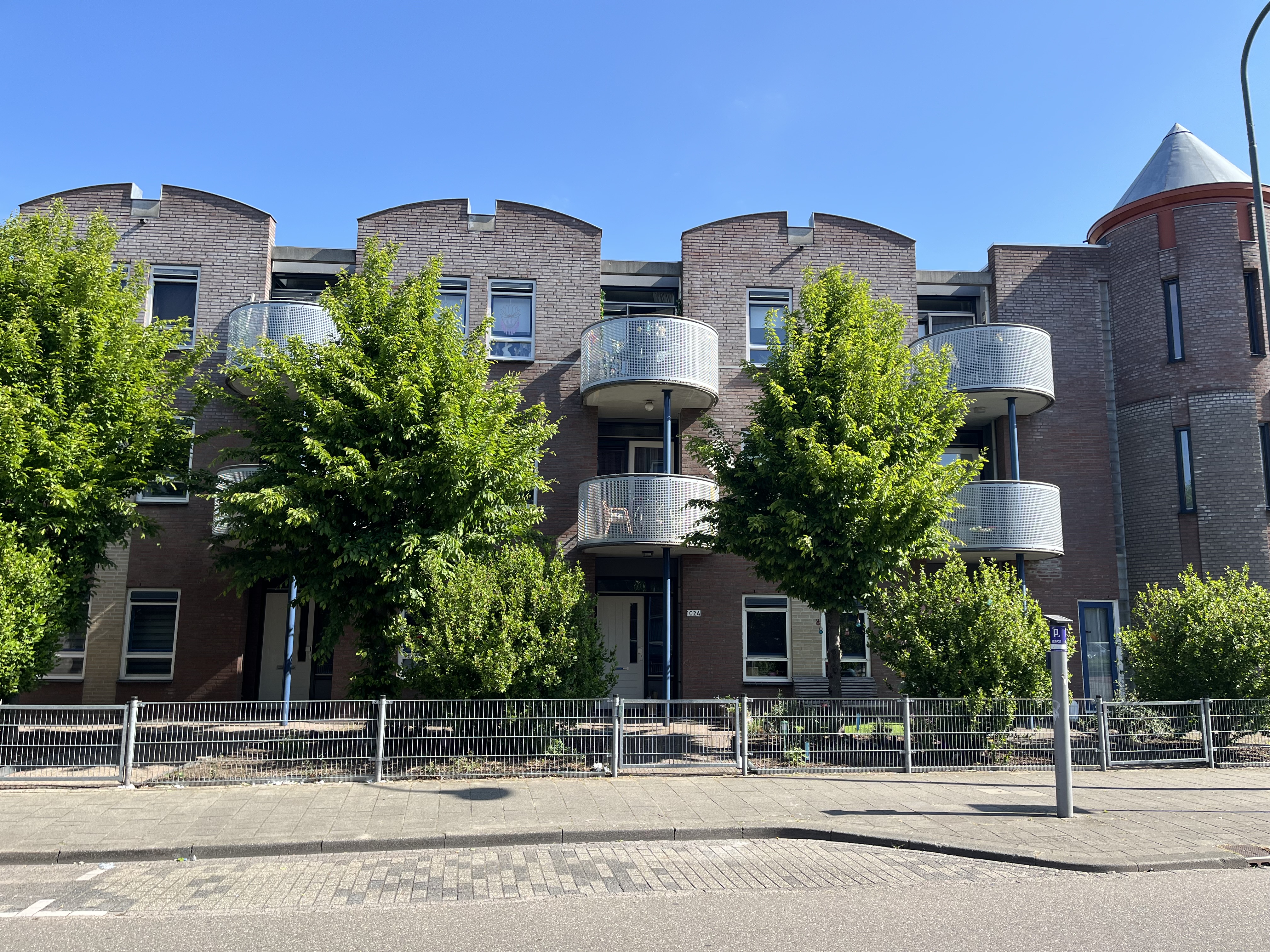 Pastoor van Leeuwenstraat 120
