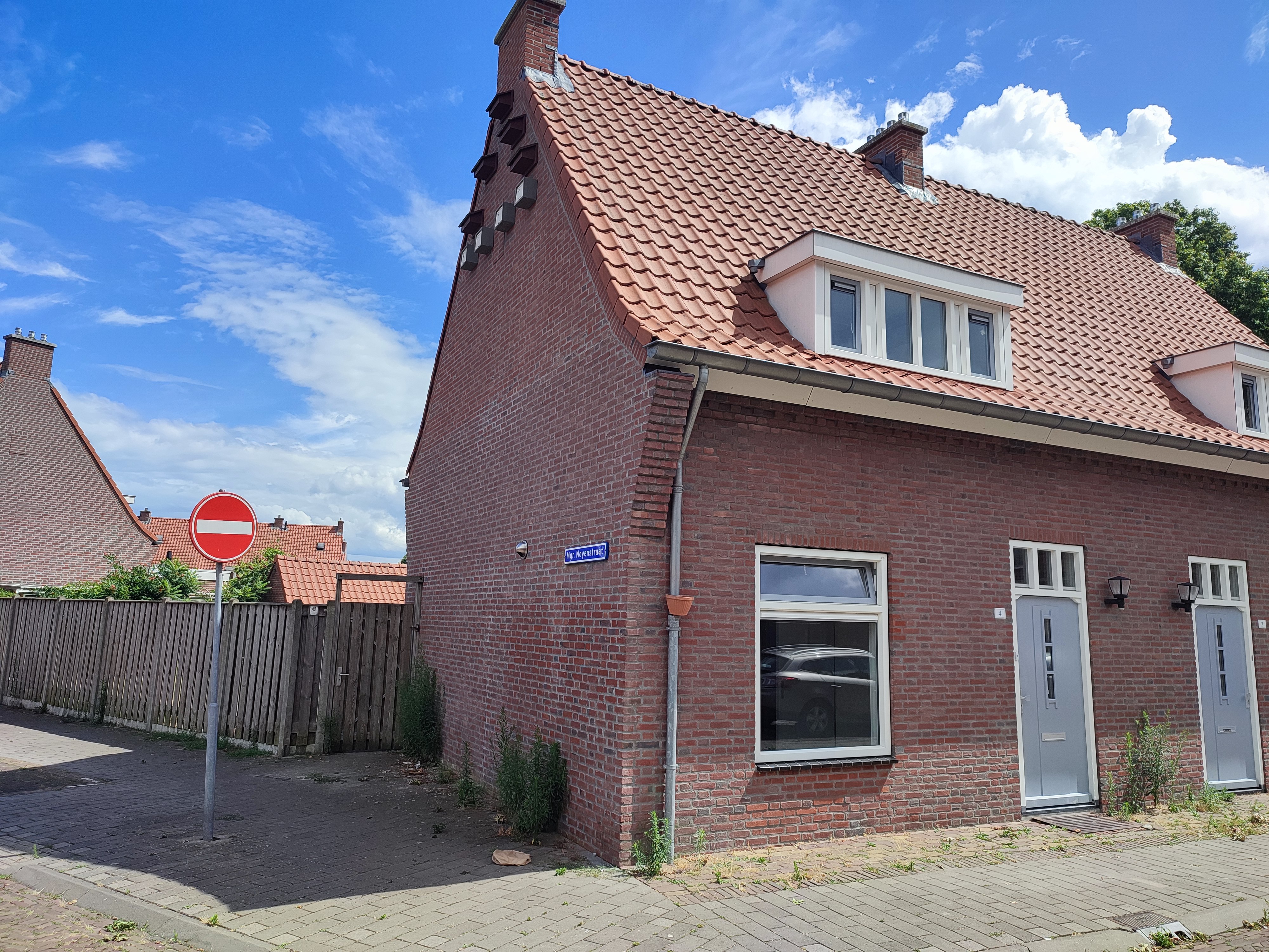 Beukeliusstraat 4, 5701 XL Helmond, Nederland