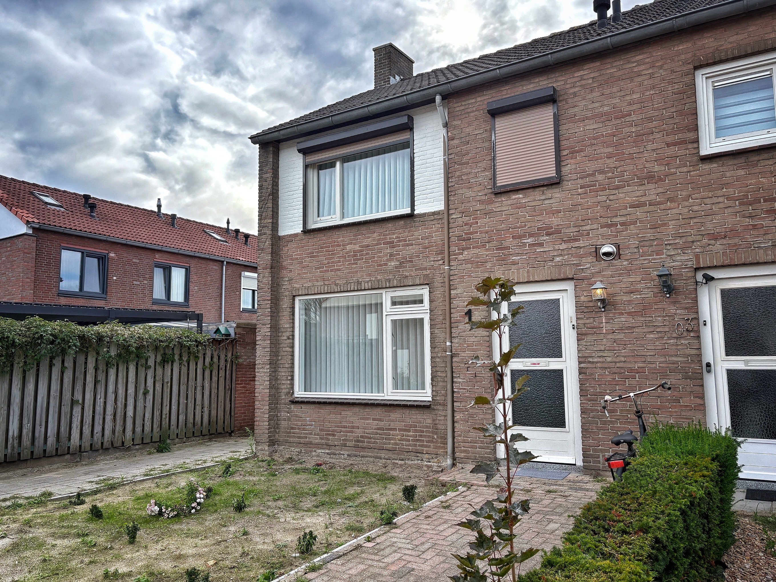 Pastoor Vissersstraat 1