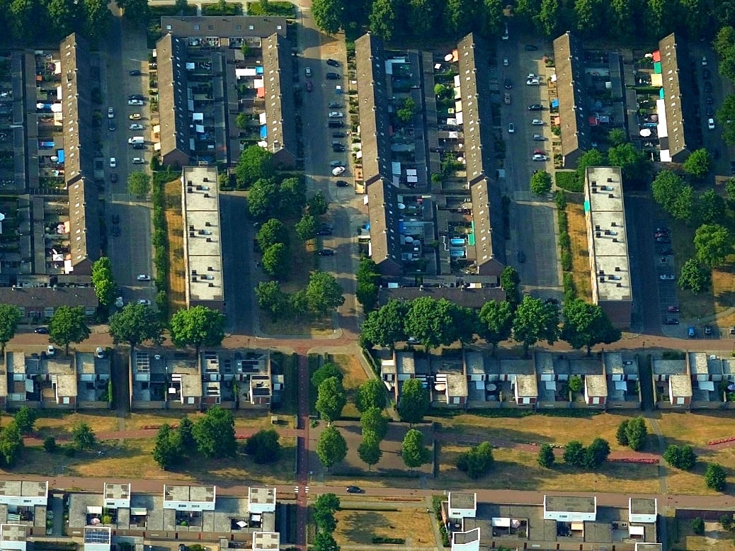 Admiraal de Ruyterstraat 36