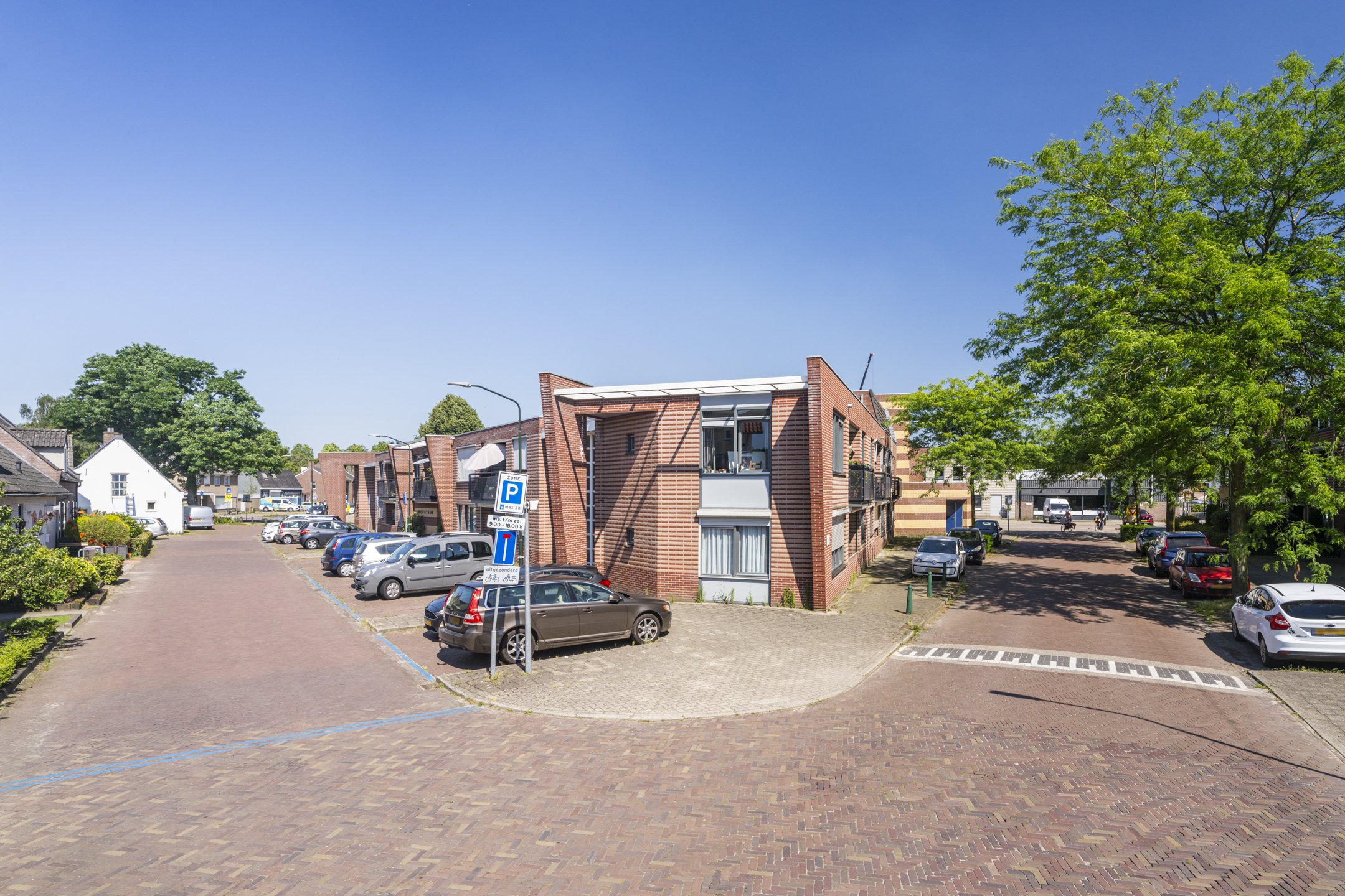 Dorpsstraat 38