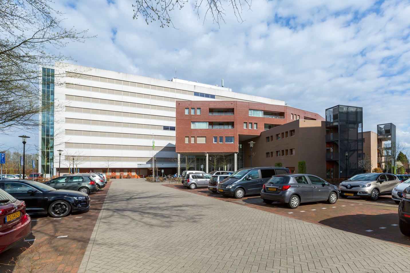 appartementen te huur op Parklaan 158