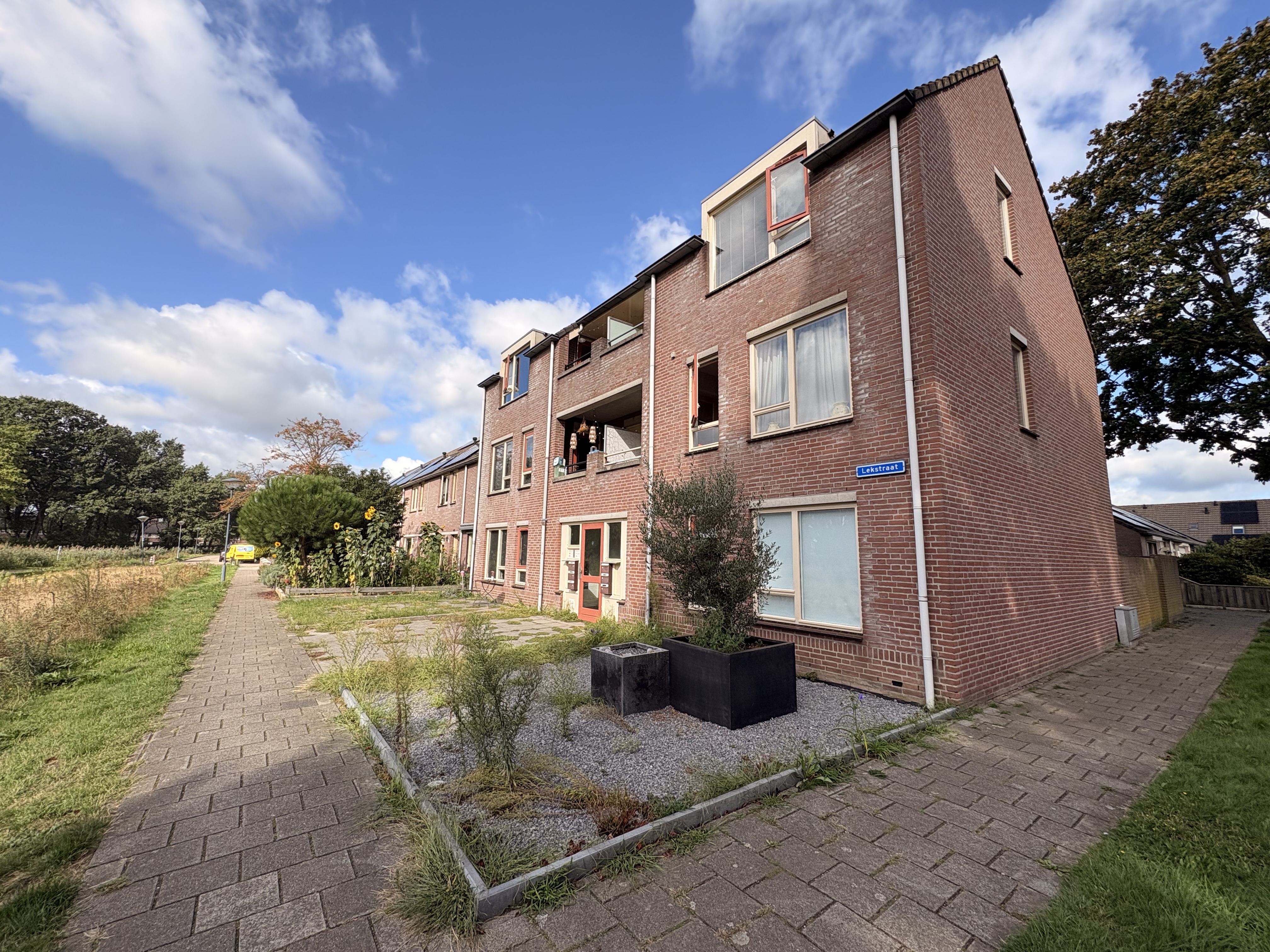 Lekstraat 27, 5704 JN Helmond, Nederland